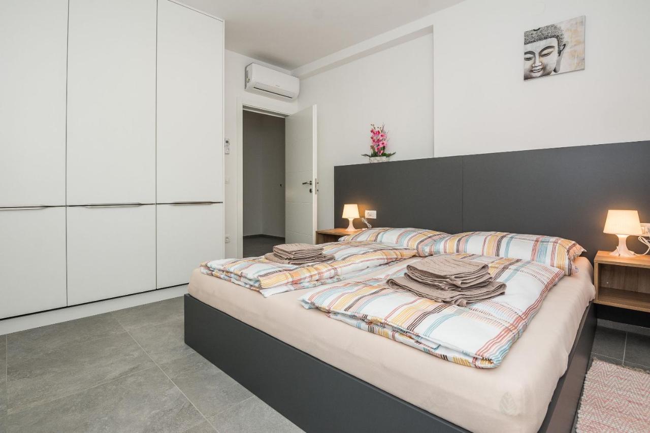 Apartment Spanic 1 Vir Exteriör bild