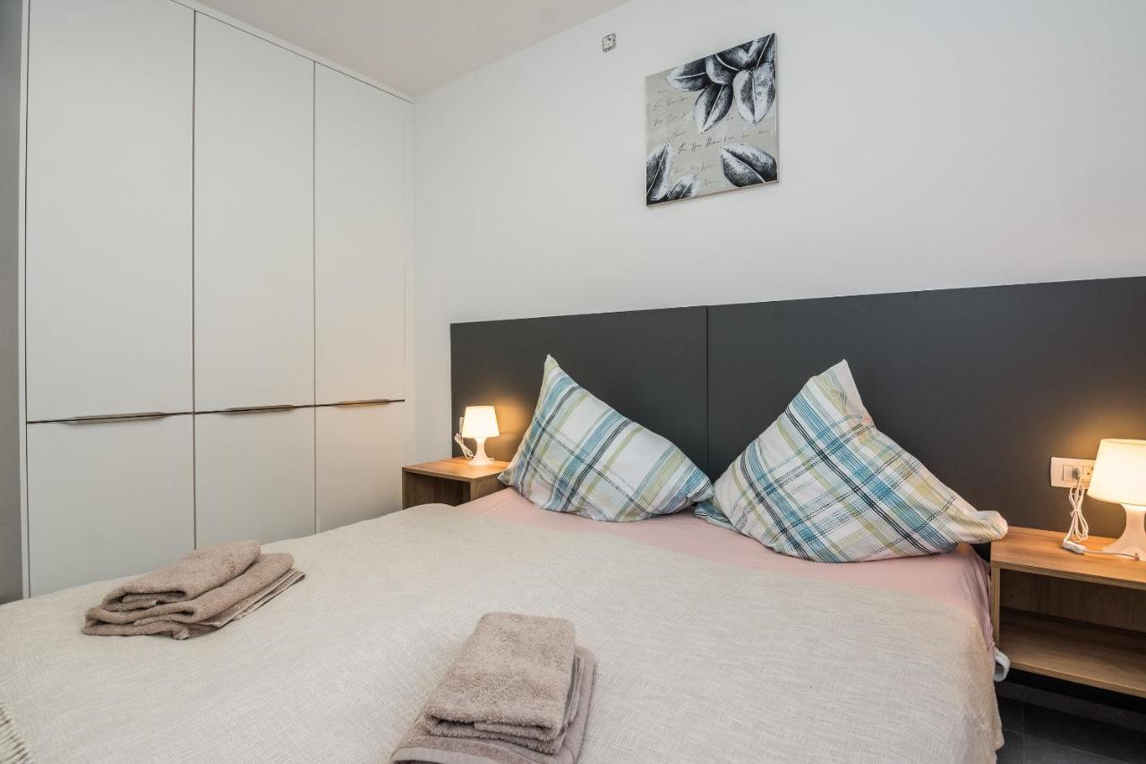 Apartment Spanic 1 Vir Exteriör bild