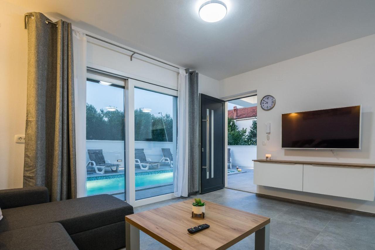 Apartment Spanic 1 Vir Exteriör bild