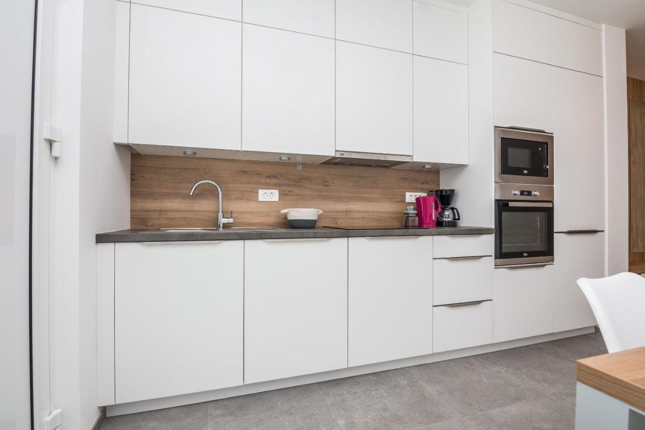 Apartment Spanic 1 Vir Exteriör bild