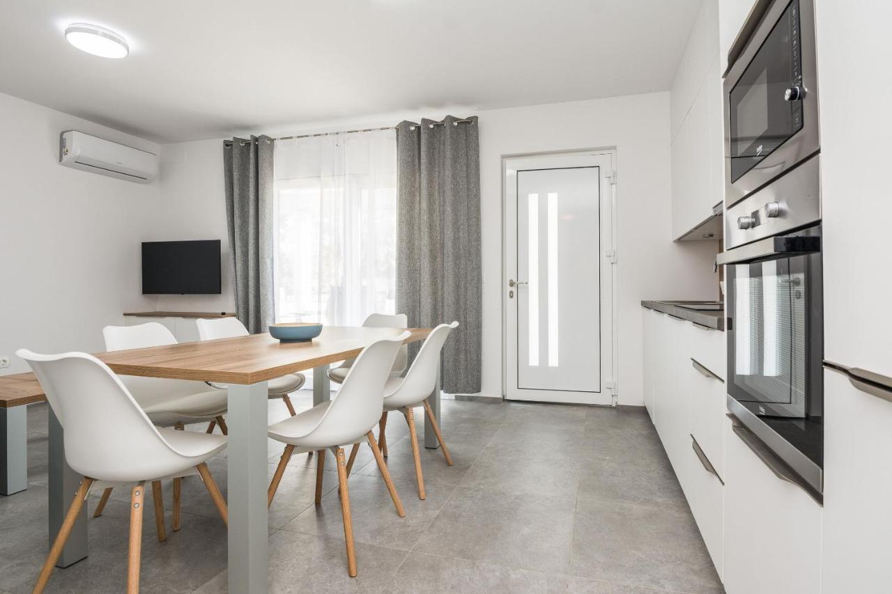 Apartment Spanic 1 Vir Exteriör bild
