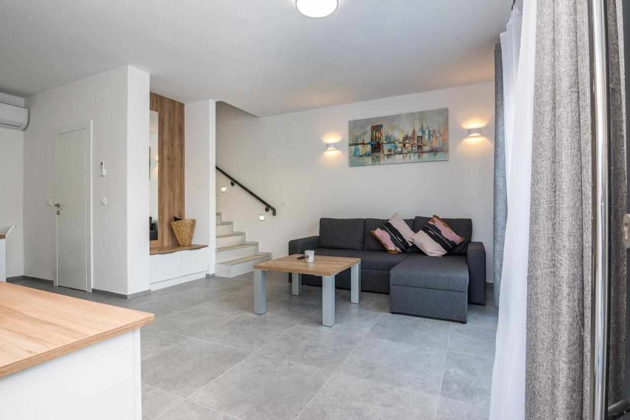 Apartment Spanic 1 Vir Exteriör bild