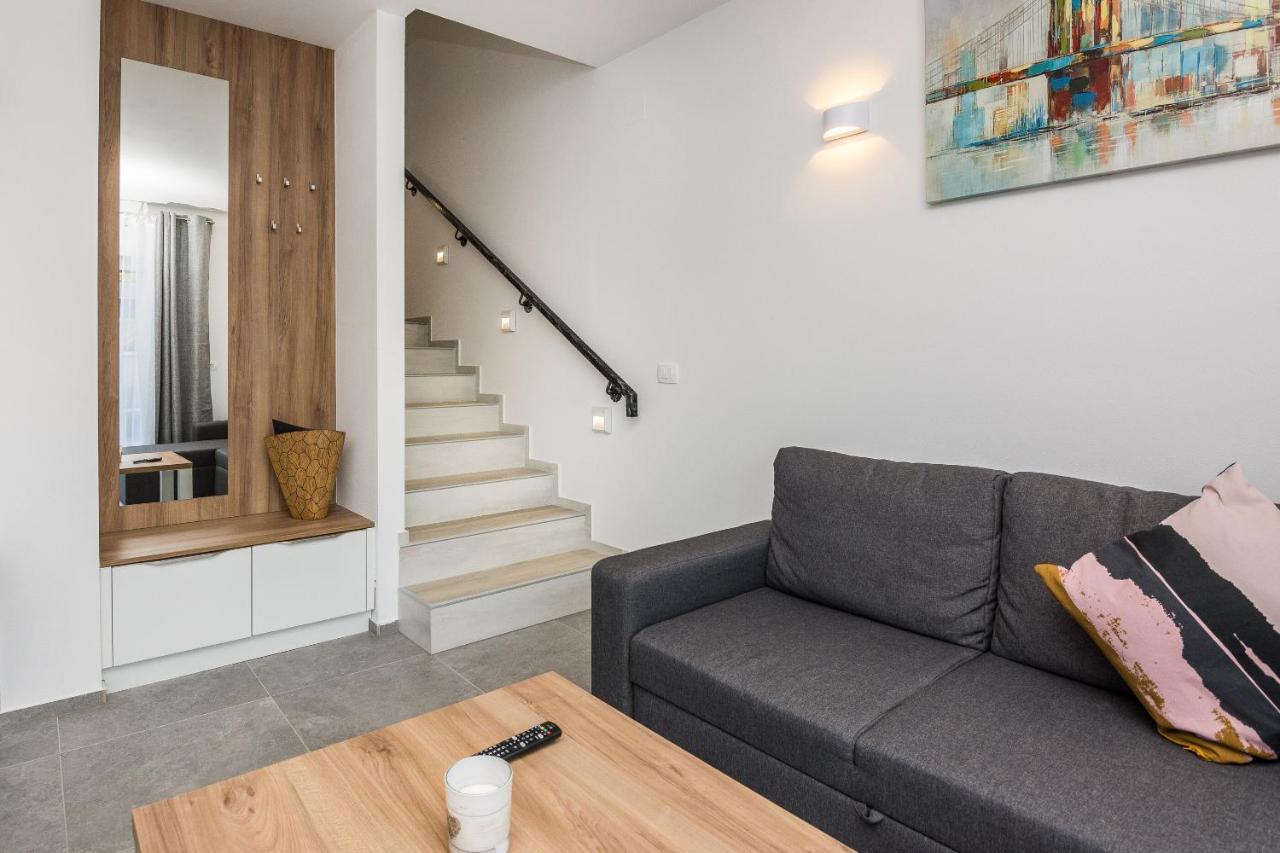 Apartment Spanic 1 Vir Exteriör bild
