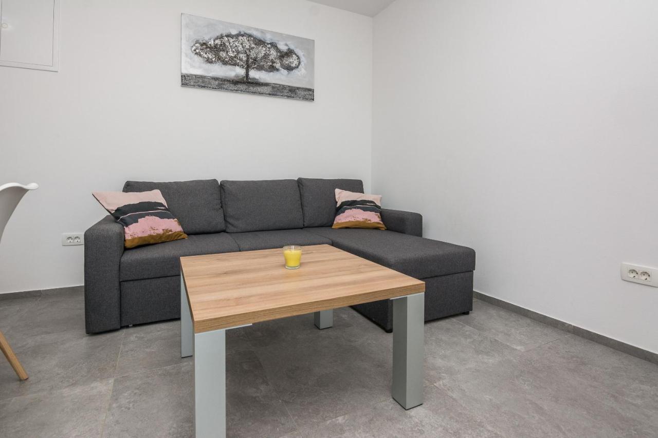Apartment Spanic 1 Vir Exteriör bild