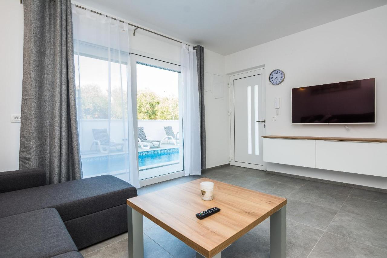 Apartment Spanic 1 Vir Exteriör bild